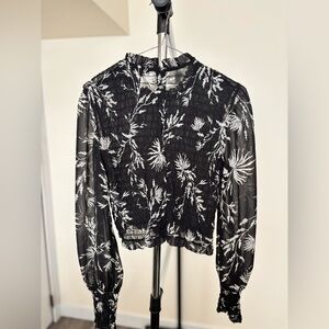 Dynamite Monochrome Floral Blouse